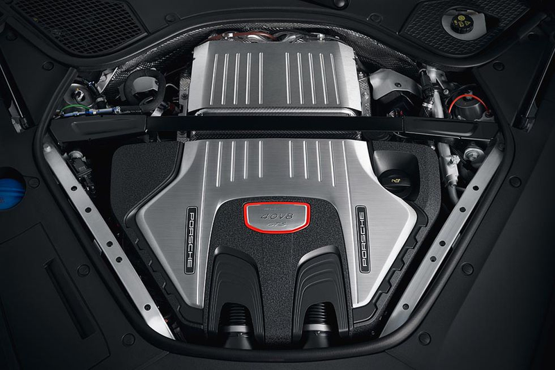 Illustration for article titled The 2019 Porsche Panamera GTS Has All The Features You Actually Want and None of the Ones You Don't